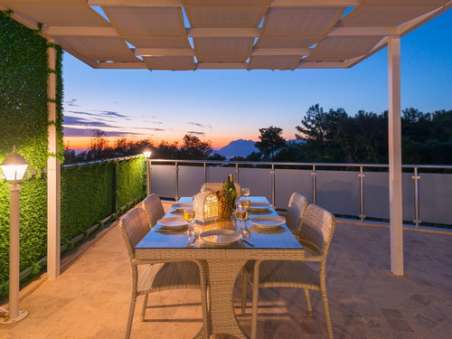 gece  -  Kasım
  | Kalkan İslamlar Jakuzili Muhafazakar Villa: Doğa İçinde, 4 Kişilik